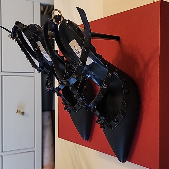 Valentino Rockstud Matte Black - Picture 2 of 9